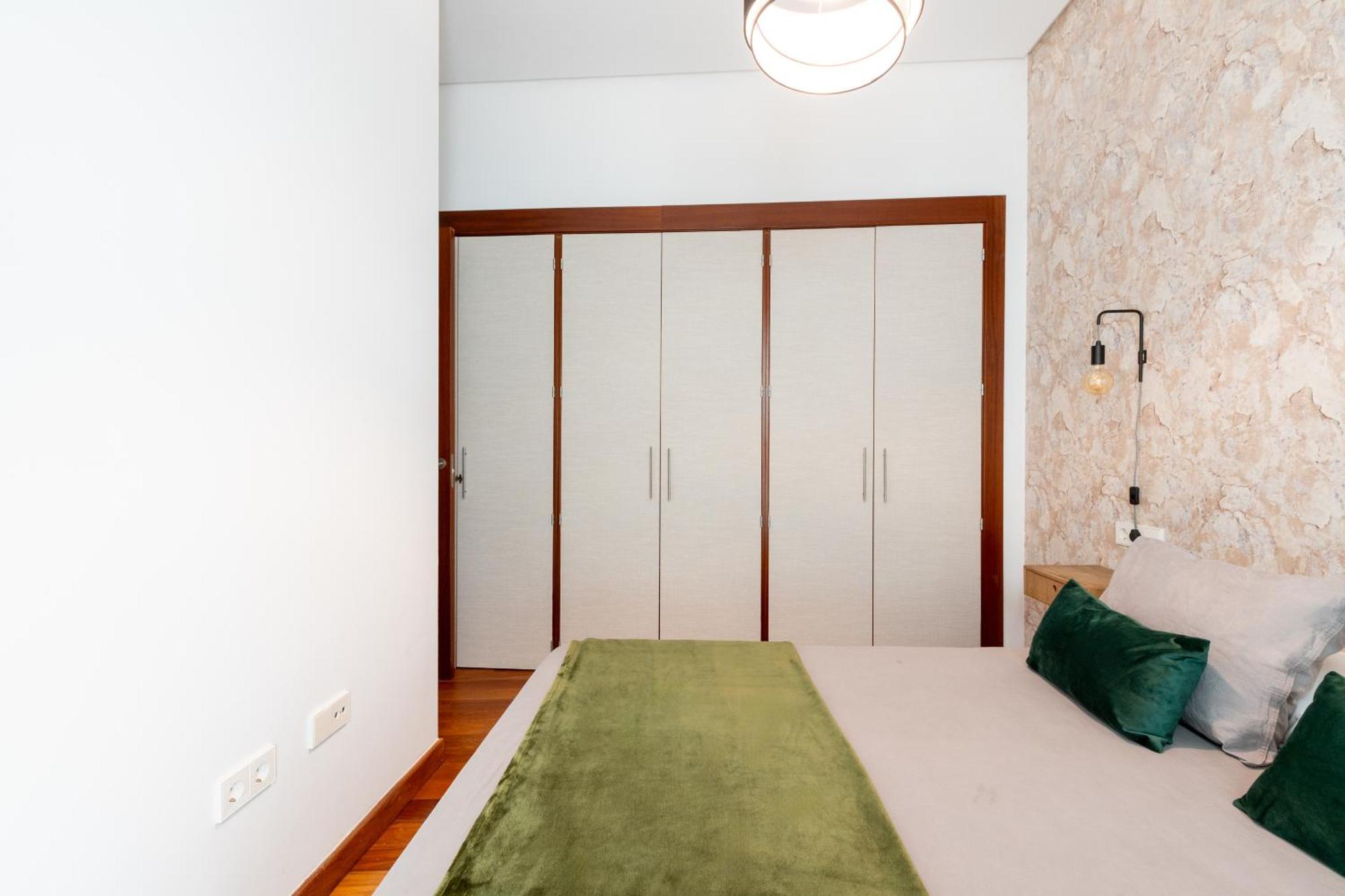 סביליה Ry Aparcamiento Incluido Junto A Catedral Ideal Parejas מראה חיצוני תמונה